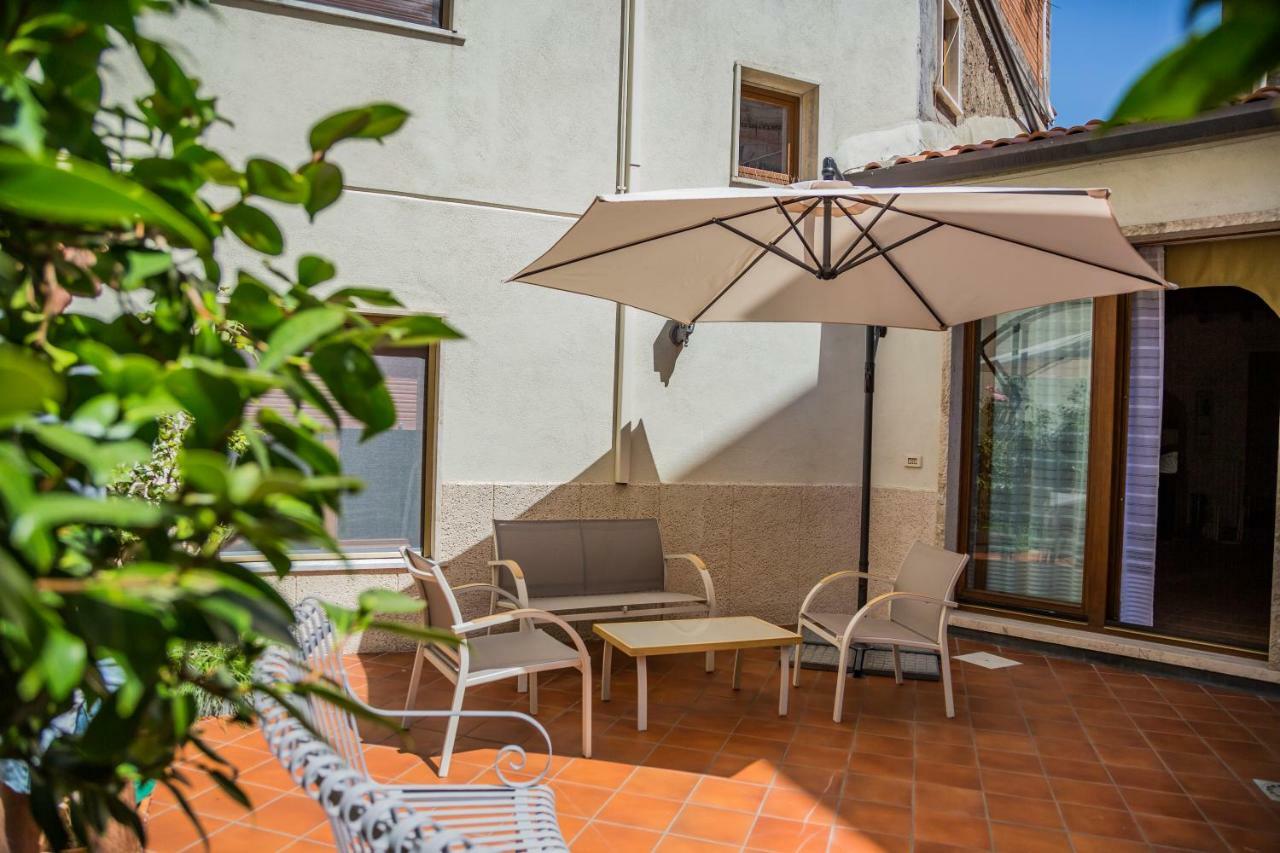 ברונטה B&B Cortile Aurora מראה חיצוני תמונה
